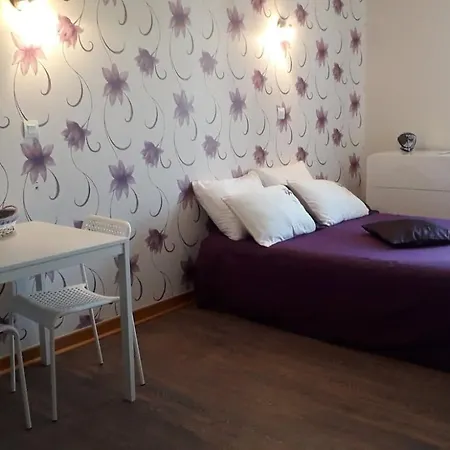 La Maison En Cezallier - Purple شقة *